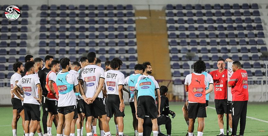 ابتسامة محمد صلاح «عنوان» مران المنتخب بالإمارات استعدادا لوديتي زامبيا و الجزائر «صور»