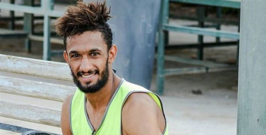 فيديو.. بعد توفير "المتحدة للخدمات الإعلامية" فرصة عمل له.. مدافع بني سويف: "مبسوط وكتر ألف خيرهم"