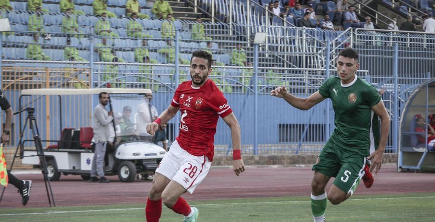 كريم فؤاد يغادر مباراة الأهلي ومصر المقاصة مصابا