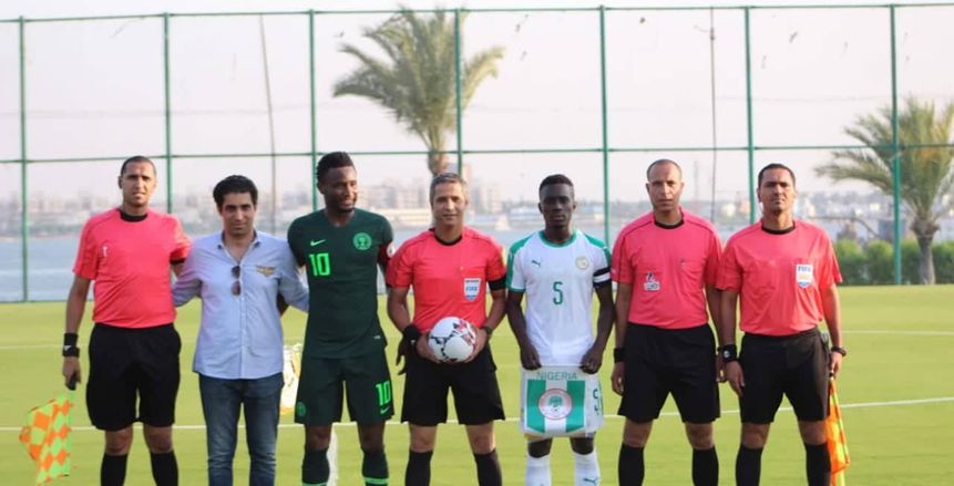 مدرب نيجيريا: محظوظ باللعب في الإسكندرية ومواجهة بوروندي الأصعب