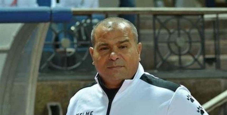 رئيس نادي الزرقا يمنع مهاجما من المشاركة.. والمدرب يرحل بين الشوطين
