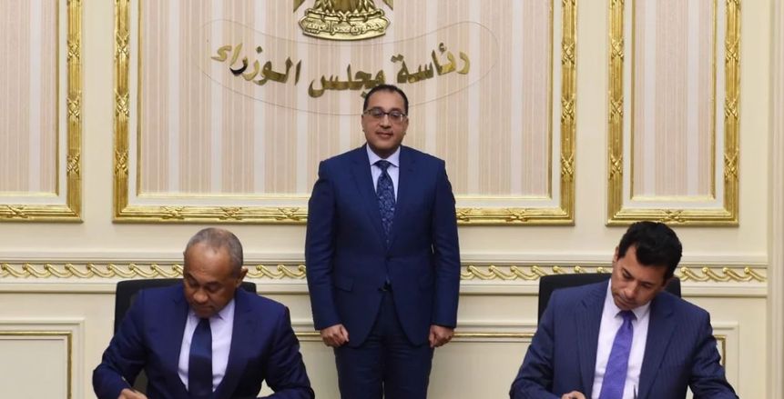 بعد موافقة النواب على اتفاقية المقر.. أحمد أحمد: مصر دائما بيت "كاف"