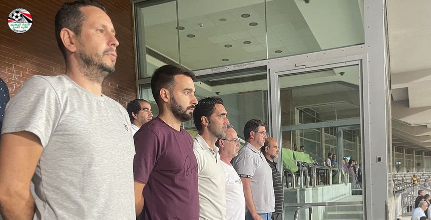 فيتوريا وجهاز المنتخب يحضرون مباراة الاتحاد السكندري والأهلي 