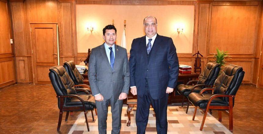 فرع سموحة على مائدة وزير الرياضة ورئيس الاتحاد السكندري
