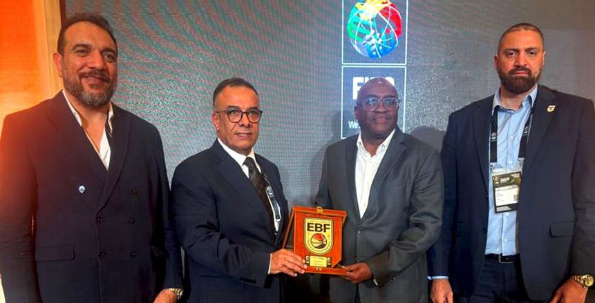 اتحاد السلة يكرم رئيس الاتحاد الإفريقي