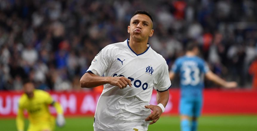بعد صفقة بنزيما.. 3 نجوم عالميين على رادار الدوري السعودي