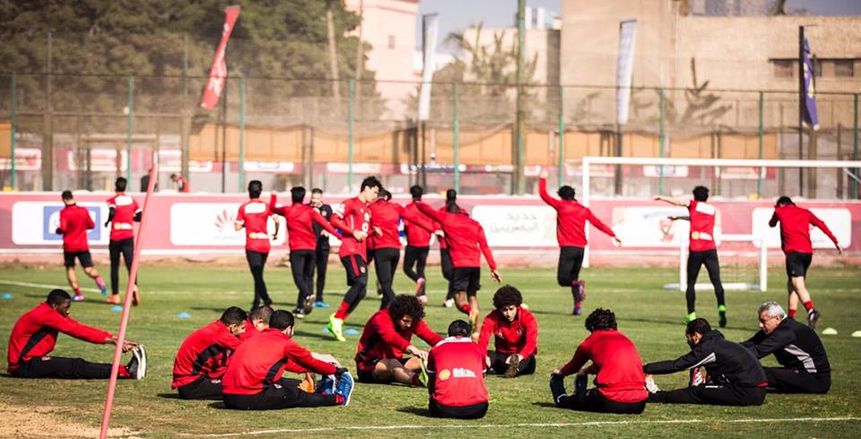 محاضرة فنية للاعبي الاهلي في ابيدجان