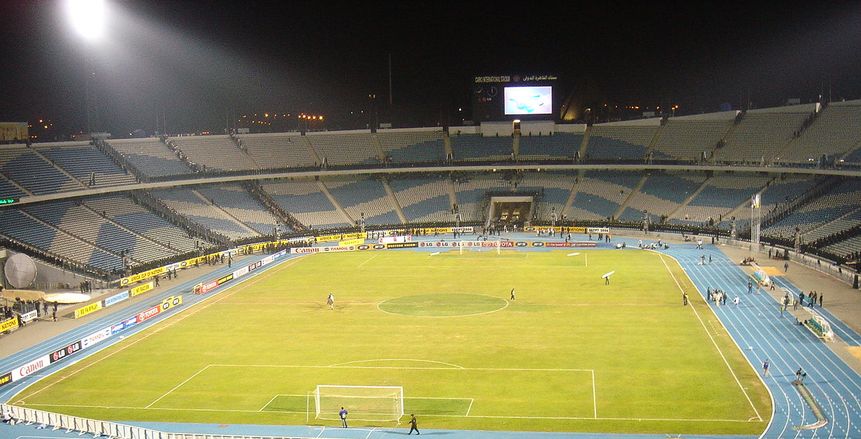 شاشات عملاقة بستاد القاهرة لمشاهدة مباراة مصر والمغرب