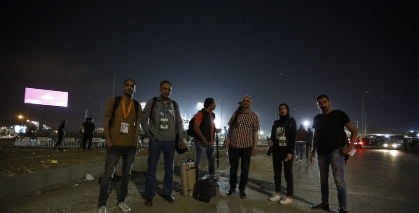 رئيس الزمالك يمنع المصورين من دخول مباراة دجلة