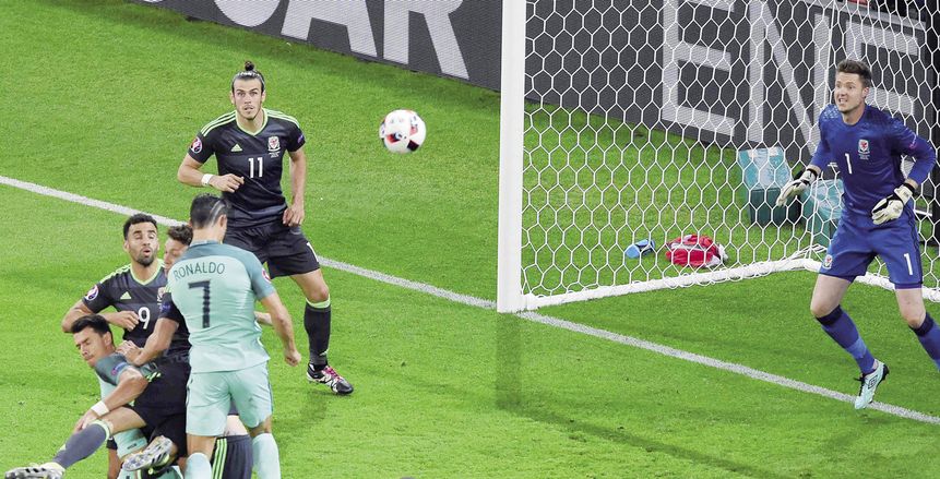 صحف البرتغال تتحدث بالفرنسية احتفالاً بالتأهل لنهائى "يورو"