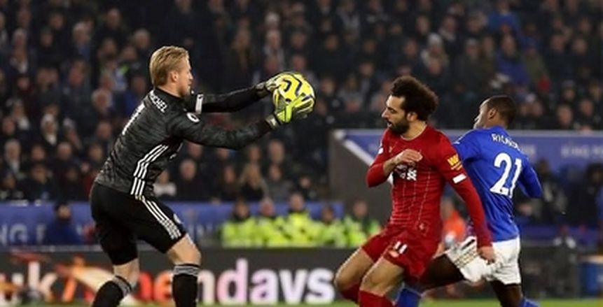 محمد صلاح يهدر فرصة هدف محقق بعد مراوغة حارس ليستر سيتي (فيديو)