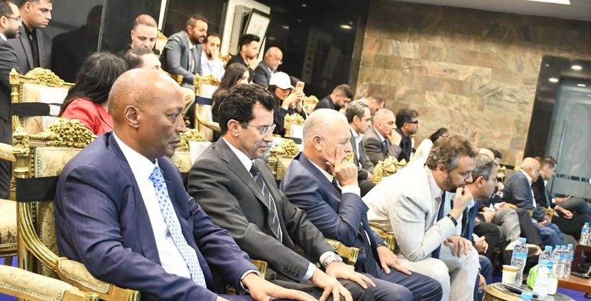 وزير الرياضة يهنئ بيراميدز بتتويجه بكأس السوبر الأفريقي