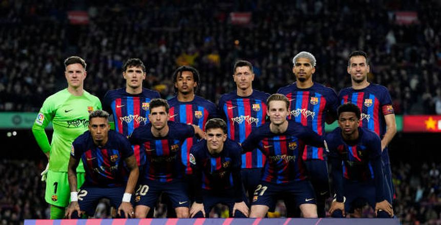 ليفاندوفسكي وفاتي في تشكيل برشلونة المتوقع أمام إلتشي