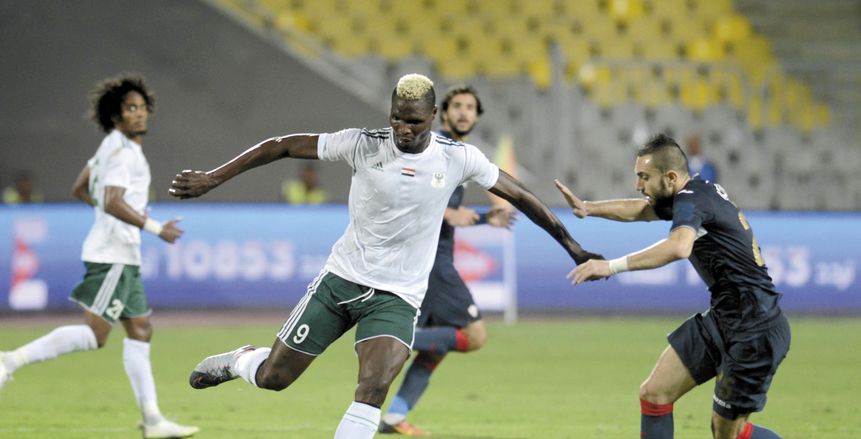 «بانسيه» يوضح موعد عودته للمصري.. وتحديد مصيره بالاستمرار أو الرحيل