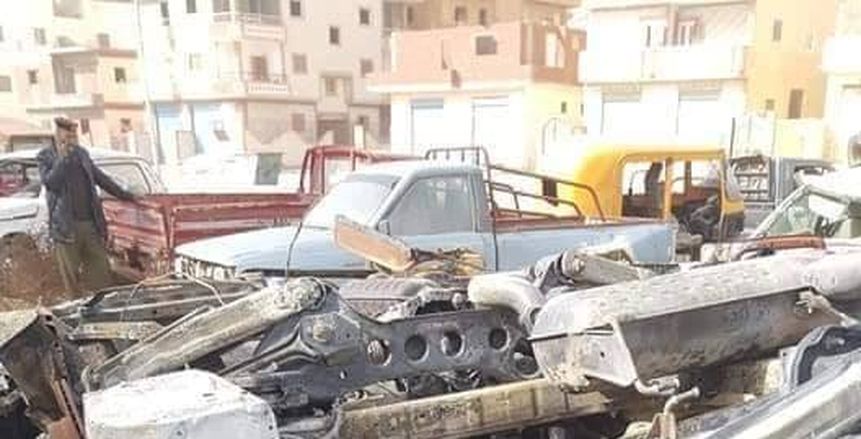 بالصور| شاهد سيارة أحمد نبيل مانجا لاعب الاتحاد السكندري بعد انفجارها