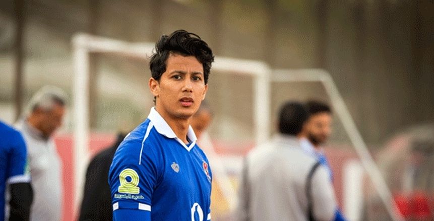 عمرو جمال يجدد تعاقده مع الأهلي «موسمًا» إضافيًا