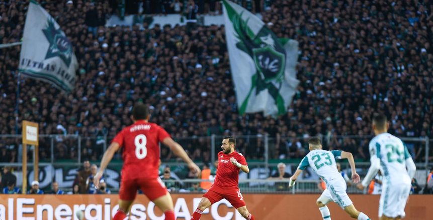 الرجاء المغربي يفاوض نجم الدوري الإيطالي السابق