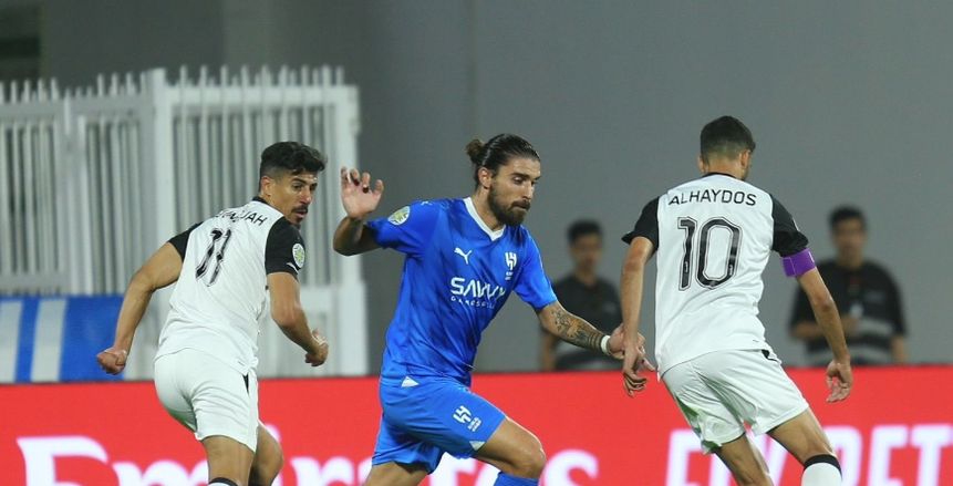 السد القطري يخطف فوزا مثيرا أمام الهلال السعودي 3-2 بالبطولة العربية