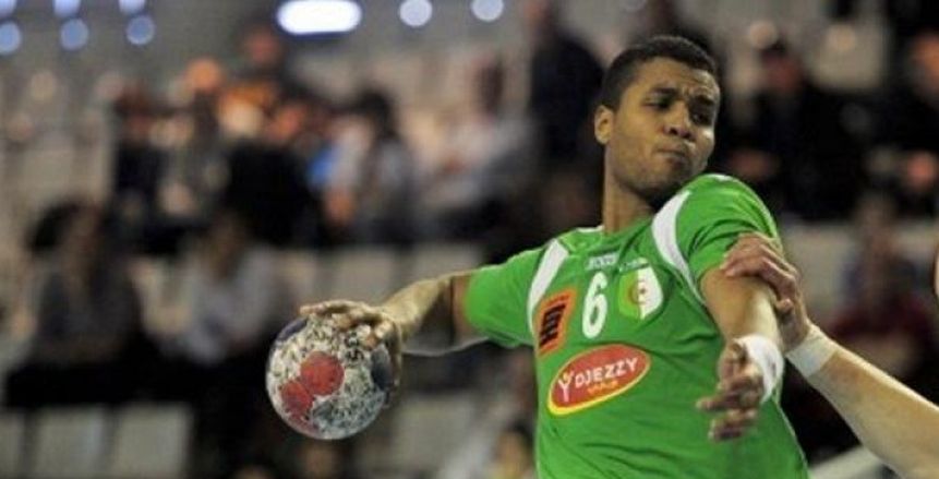الجزائري مسعود باركوس يلحق بـ"بعثة" يد الزمالك بتونس