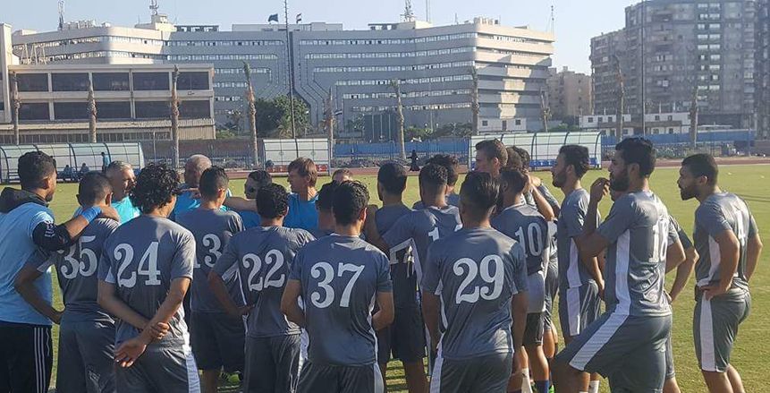 "شتراكا" يهدد لاعبي سموحة ويحذرهم من الأوزان الزائدة