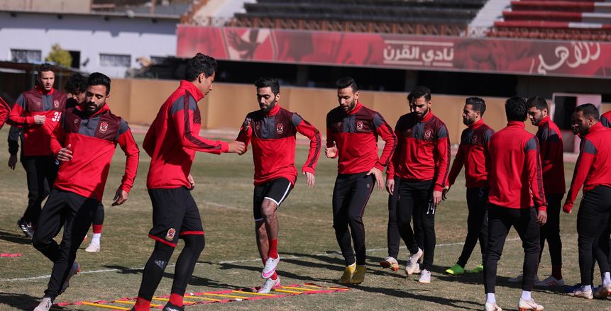 بالصور| أطقم «أمبرو» تظهر في تدريبات الأهلي لأول مرة