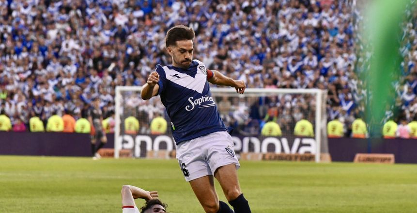 بطولات فيليز سارسفيلد بعد حصد اللقب الـ11 بالدوري الأرجنتيني