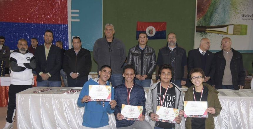 الصيد يحتفل بفريق التنس في القطامية