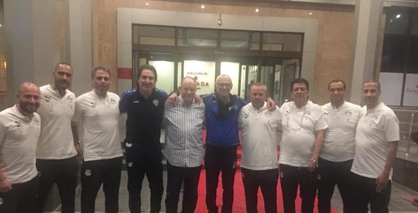 بالصور.. كوبر يزور بعثة المنتخب الأوليمبي في أوزبكستان