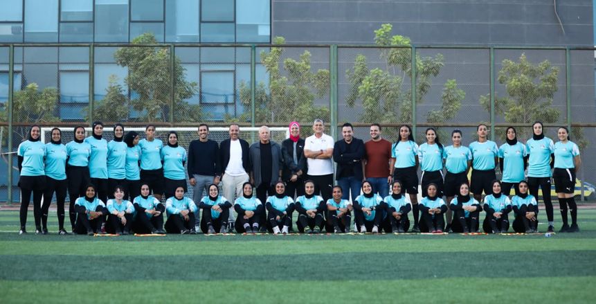 هاني أبو ريدة وأعضاء مجلس إدارة اتحاد الكرة يتابعون معسكر المحكمات