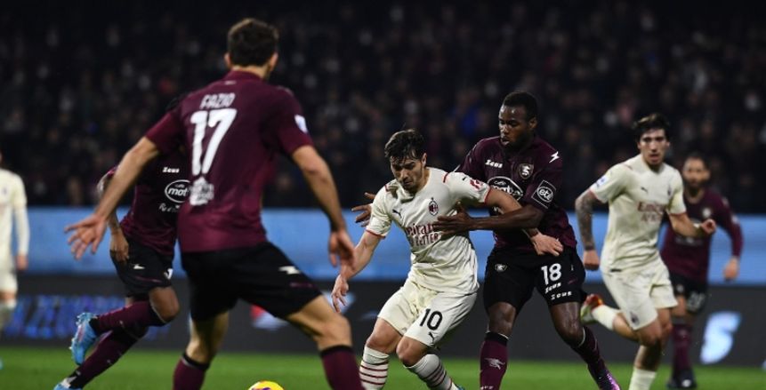 ميلان يتعادل مع ساليرنيتانا لصالح إنتر في الدوري الإيطالي