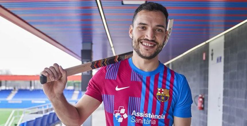 قميص برشلونة 2022.. ألوان زاهية وتصميم جديد يقدمه فاتي وبيكيه
