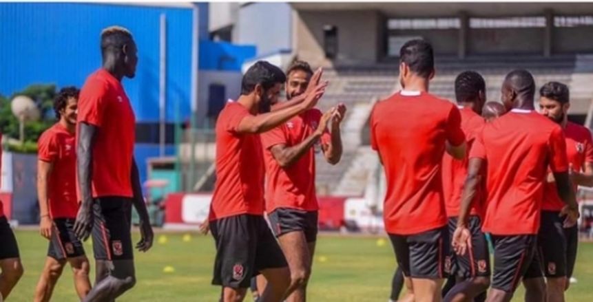 صالح جمعة ينشر صورة جماعية لكتيبة الأهلي في الجيم