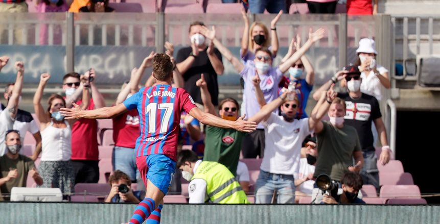لوك دي يونج يقترب من الرحيل عن برشلونة في الشتاء.. بشكتاش الأقرب