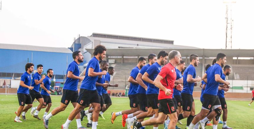 كمامات وتعقيم ومسئول طبي.. استعدادات الأهلي قبل عودة النشاط