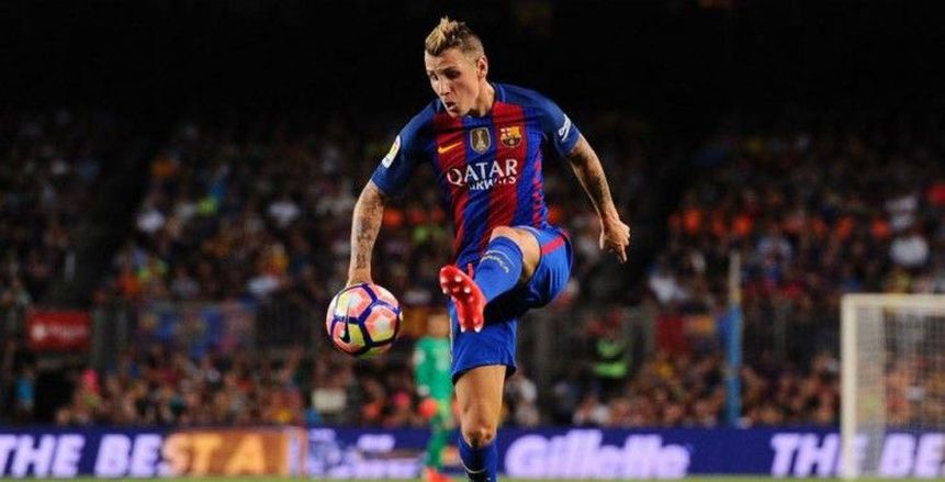 برشلونة يعلن مغادرة لوكاس دين لمعسكر الفريق بأمريكا
