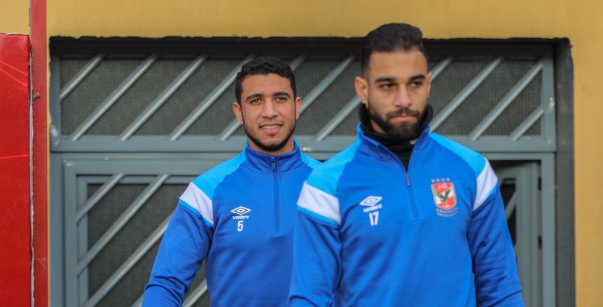 الأهلي يفاضل بين ثلاثة لاعبين لتدعيم خط الوسط.. بينهم نجم جزائري
