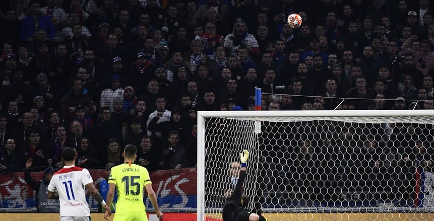 بالفيديو| شتيجن يتعملق في شوط أول سلبي بين ليون وبرشلونة