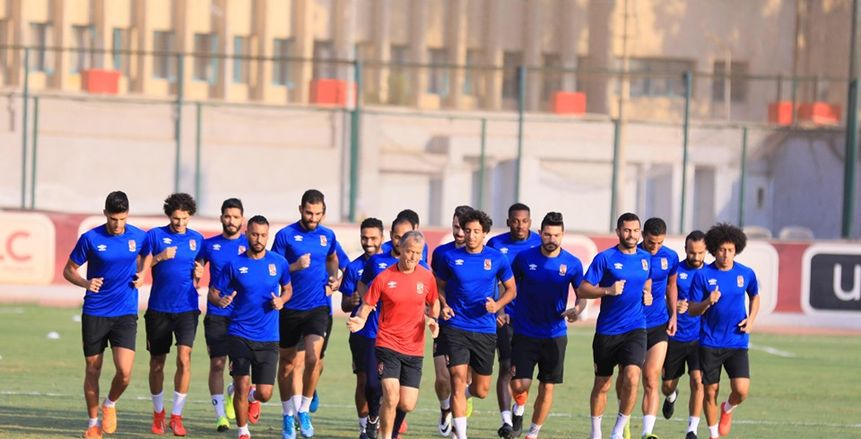 خوفا من الجواسيس.. فايلر يطلب تطويق التتش بالستائر.. والإدارة تبدأ التنفيذ
