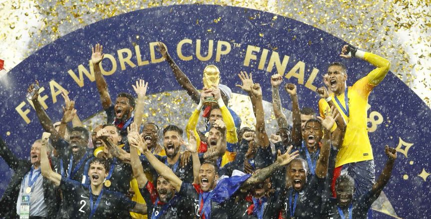 شاهد فيديو يكشف كواليس ما دار بين نجوم منتخب فرنسا في نهائي مونديال روسيا 2018