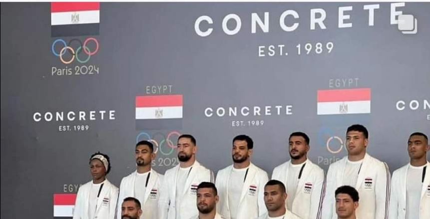 وصول ثنائي منتخب مصر للمصارعة الرومانية عبد اللطيف منيع ومحمد جبر إلى فرنسا