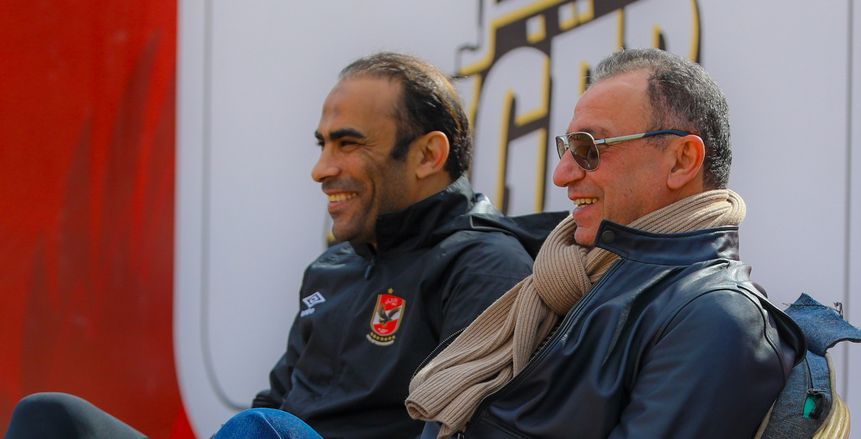خاص.. الخطيب يطمئن على محمد الشناوي في مكالمة هاتفية