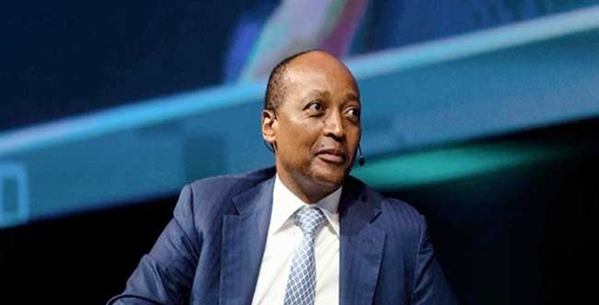 رئيس كاف يلمح بإقامة أمم أفريقيا بموعدها: سأكون بالكاميرون يوم 7 يناير