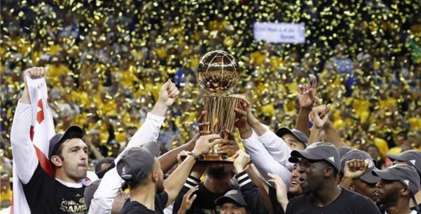 بالفيديو| لاعبو برشلونة يهنئون جولدن ستيت على لقب الـNBA