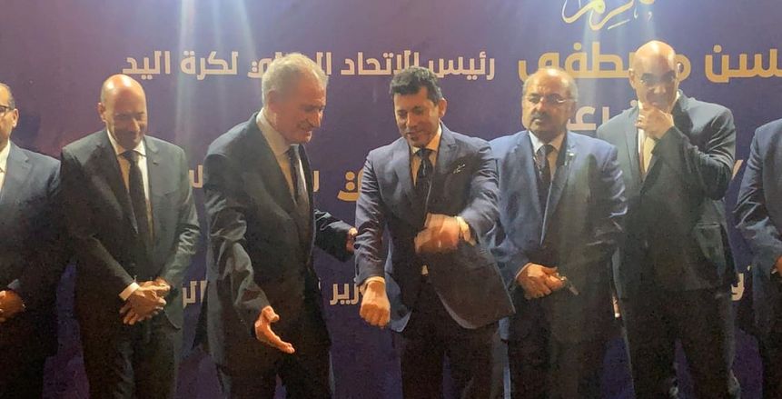 خلال حفل تكريمه.. حسن مصطفى رئيسا شرفيا للجنة الأولمبية مدى الحياة