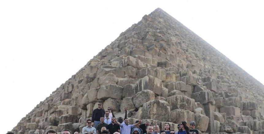 جولة سياحية لأعضاء الروابط العالمية بالأهرامات والمتحف المصري الكبير