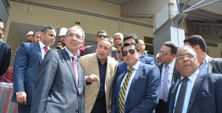 وزير الرياضة يلتقي بوزير الاتصالات ومحافظ القاهرة