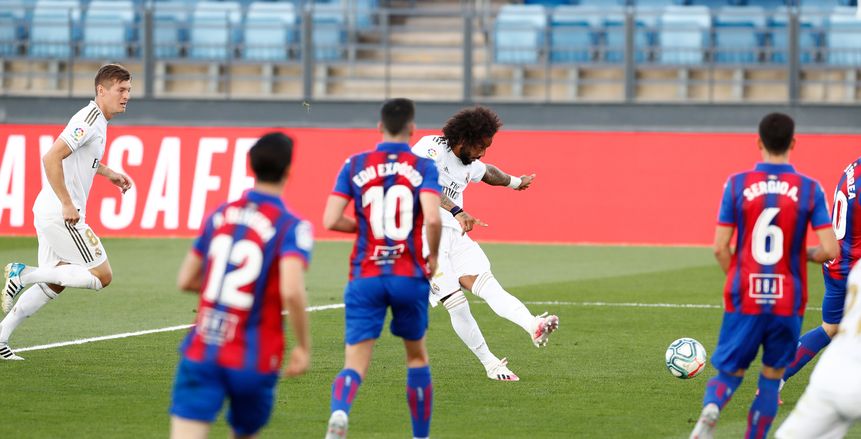 آية قرآنية بين أصوات الجماهير الافتراضية في مباراة ريال مدريد وإيبار