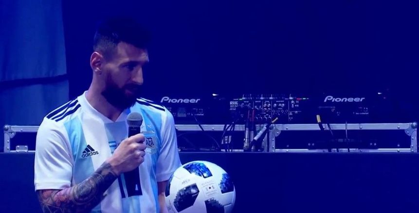 بالفيديو| «ميسي» يعلق على كرة مونديال روسيا 2018 الرسمية