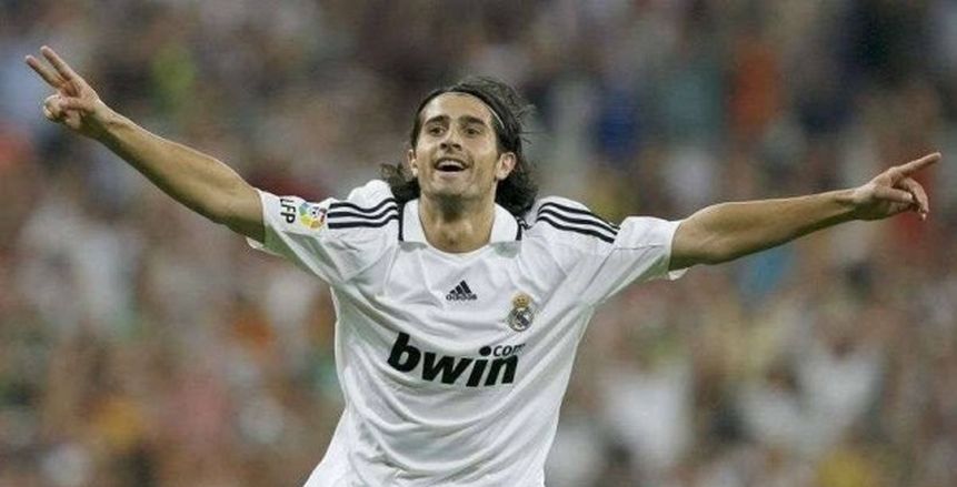 نجم ريال مدريد السابق: الأندية في إسبانيا ملزمة بتعويض اللاعبين في الإصابات المزمنة