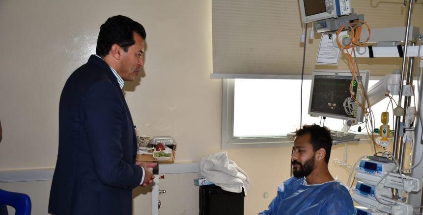 تطورات جديدة في الحالة الصحية لـ أحمد رفعت وموعد مغادرته المستشفى